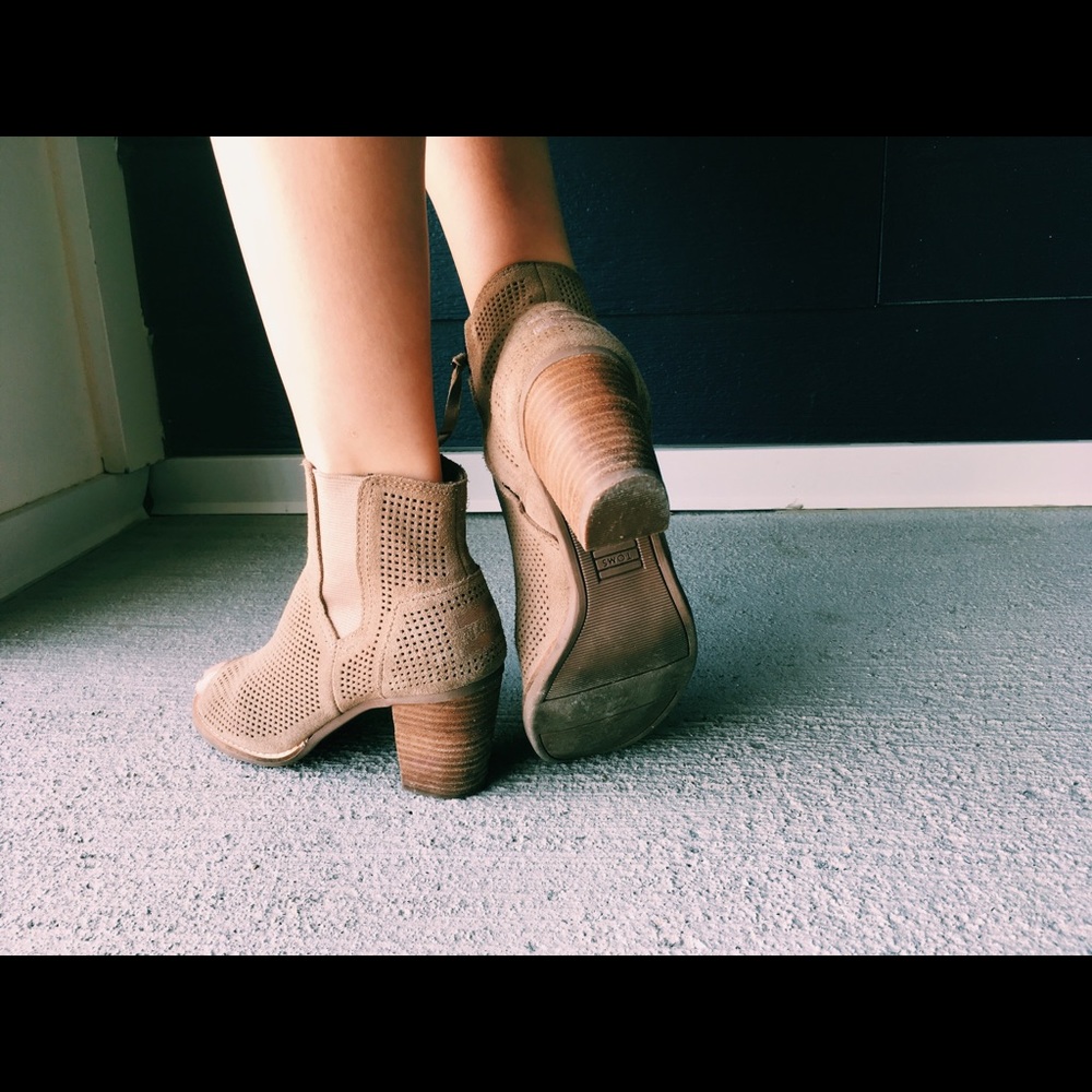 Toms bootys